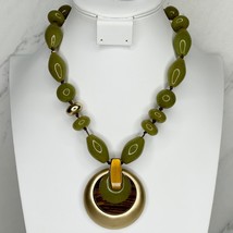 Chico&#39;s Chunky Green Beaded Pendant Gold Tone Necklace - £15.77 GBP