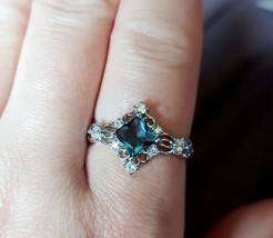 Gorgeous London blue sapphire cocktail ring size 9 - £18.42 GBP