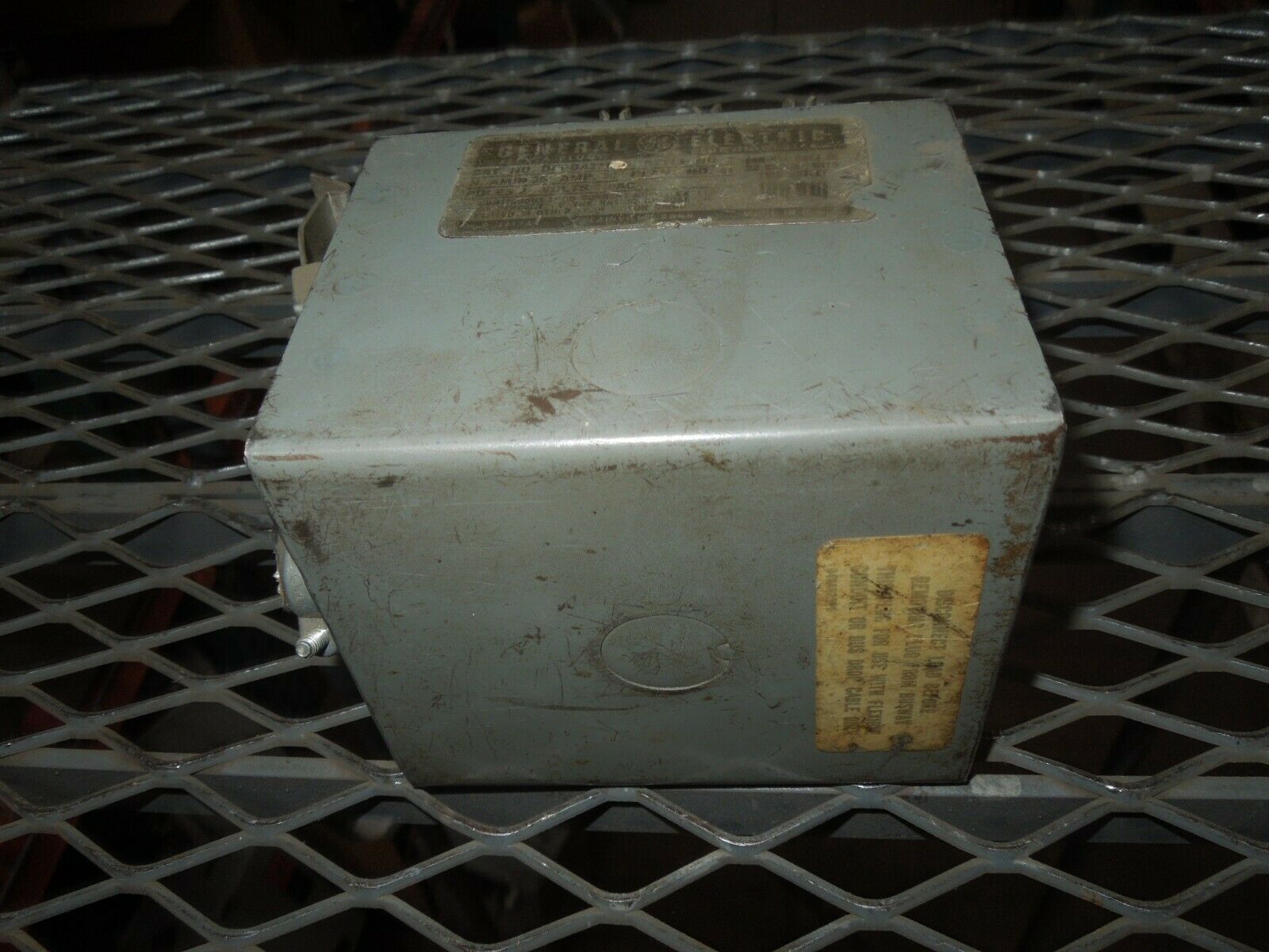 GE DFPBA321 30A 3PH 3W 240V Flex-A-Plug Fusible Plugin Device for DH Bus... - $125.00