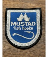Vintage NOS unused MUSTAD FISH HOOKS Patch 3.5&quot; by 3&quot; fishing advertising - €8,67 EUR