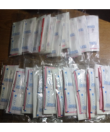 20 Packs Coffee Condiment Kits 2 Sugars 1 Creamer 2 Sweet Low Red Stirrers - $33.31 MXN