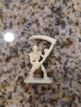 Hero Quest White Replacement Piece Part Figure Vintage 1989 Board Game - $92.08 MXN