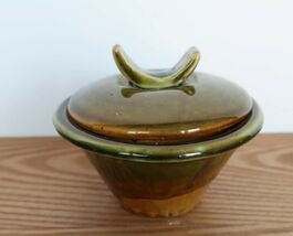 Vintage MCM green &amp; brown glazed lidded pottery dish stamped 315 Canada - $19.99