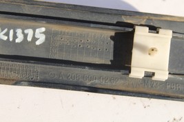 1998-2002 MERCEDES CLK430 FRONT PASSENGER SIDE FENDER MOLDING TRIM K1375 image 2