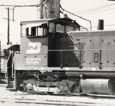 Burlington Northern Railroad BN #311 SW1500 Electromotive Train B&amp;W Photo - £7.41 GBP