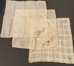 Set Of 3 Vintage Hankerchiefs - Flowers Embroidered - Read Description - £7.57 GBP