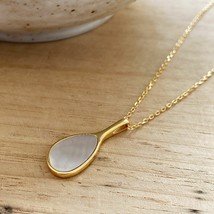 White Oval Shell Teardrop Pendant 18K Gold Plated Necklace Women&#39;s Gift 18&quot; - £64.00 GBP