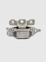 2021-2024 Chevy Trailblazer Lt 1.3L LH Driver Side Frame Transmission Mount - €38,19 EUR