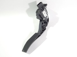 Accelerator Pedal PN: 13252702 OEM 2012 Chevrolet Volt - $22.70