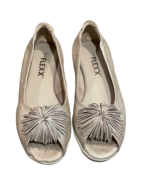 The Flexx Boco Loco Gold Slip-on Flat Shoes Womens US 7.5 EU 38.5 - £17.99 GBP