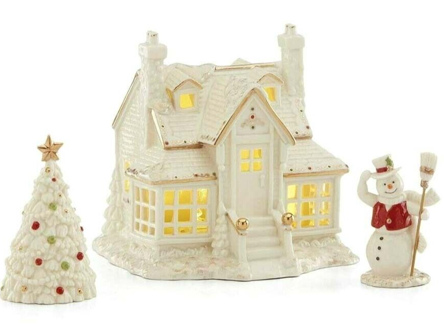 Primary image for Lenox Mistletoe Park 3 PC Starter Set Lighted Village Inn-Snowman-Tree New