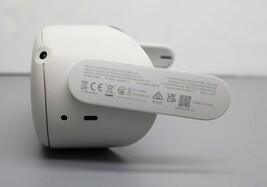 Meta Quest 2 256GB Advanced All-In-One VR Headset ISSUE image 4