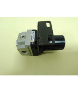 SMC NAR2000-N01 Pneumatic Regulator - $250.13 MXN