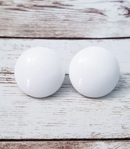 Vintage Clip On Earrings - Just Under 7/8&quot; White Retro Slightly Domed Ci... - £10.35 GBP