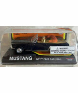 1964 FORD MUSTANG CONVERTIBLE INDY 500 PACE CAR 1/43 NEW RAY #48639 G41 - $180.87 MXN