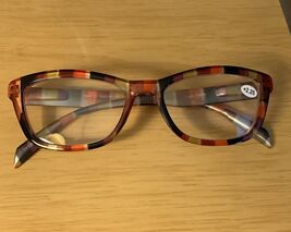 Yo Go Vision Bifocal Style Readers +2.25 New - $11.99