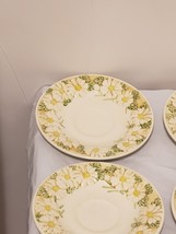 Lot of 4 Vtg METLOX Poppy Trail Sculptured Daisy Replacement 6-1/4 Saucer plates - £22.36 GBP