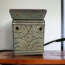 Scentsy Lenox Lenore Full Size Wax Warmer Burner Retired Beige Blue Hi L... - $29.09