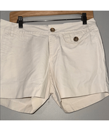 Banana Republic Cream Shorts size 8 - $24.12 CAD