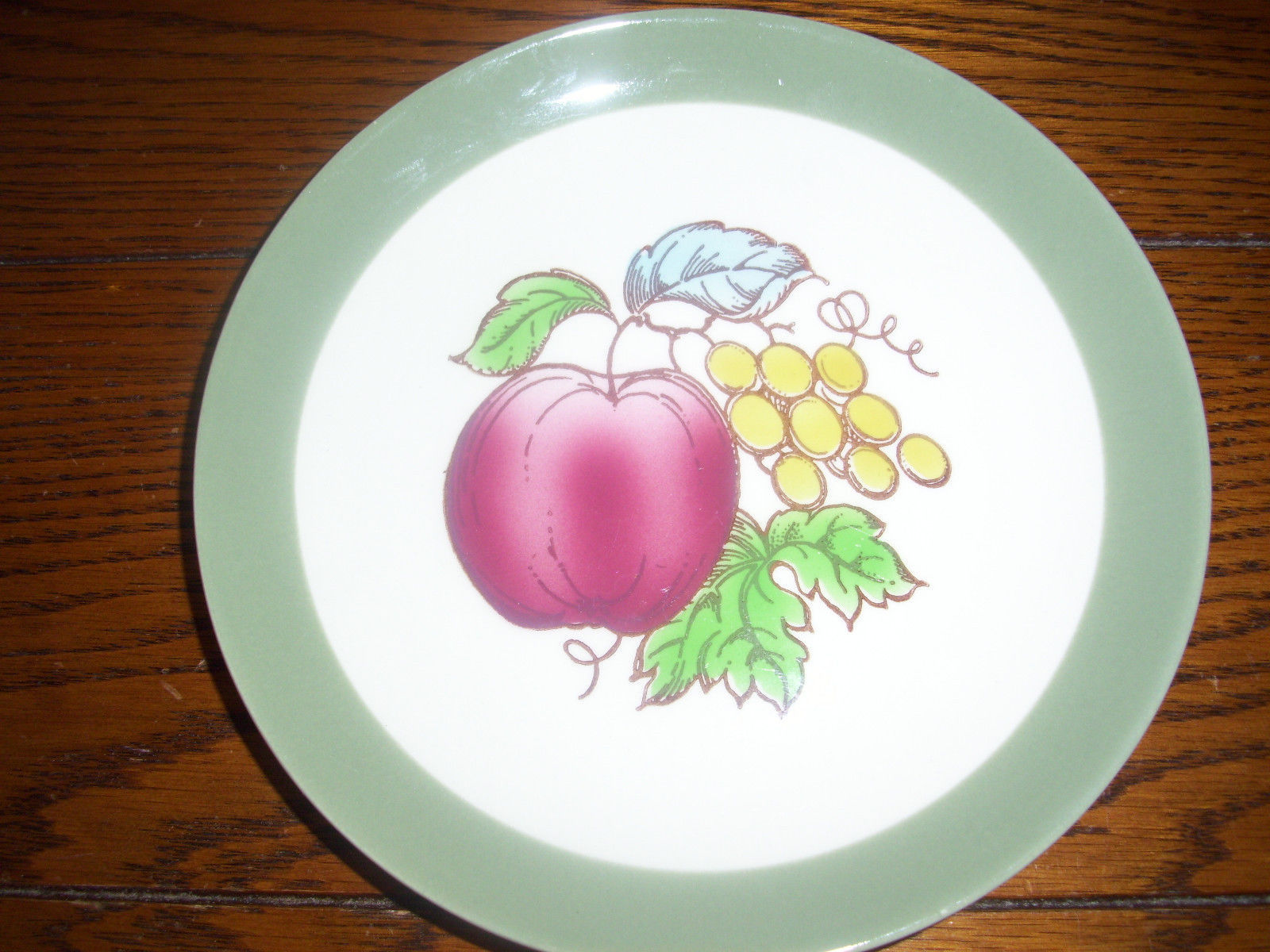Homer Laughlin Serenade Fruits Apples  grapes Berries Salad Plate OVEN USA RARE - $8.14