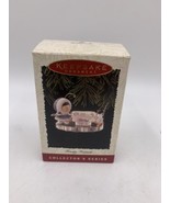 Hallmark Keepsake Ornaments Collector&#39;s Series FROSTY FRIENDS Pool Table... - $8.15