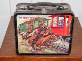 Vintage 1969 The Wild Wild West Metal Embossed Lunchbox - $5,885.74 MXN