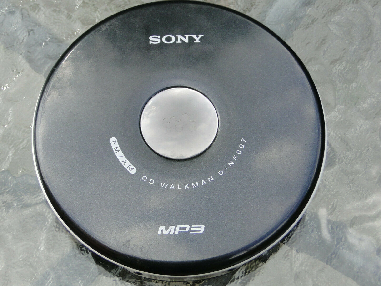 Sony Discman Portable FM/AM Radio CD CD-R/RW MP3 Player D-NF007 For Parts - $9.03