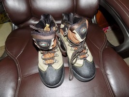 RedHead Bone Dry Waterproof Boots Size 5 Boy&#39;s EUC - $42.32