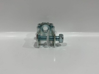 62 PC nVent Caddy CD0B37 Conduit Hanger (With Bolt attached) Item image 6