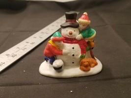 VTG Lemax Christmas Village Ceramic Children Building Snowman Golden Dog 1984 - £7.43 GBP