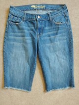 Old Navy Sweet Heart Bermuda Denim Shorts Womens Size 2 Blue Raw Hem Stretch - £15.64 GBP