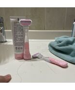 Gillette Venus Compatible Razor Handle - Fits All Venus Blade Refills - ... - $173.81 MXN