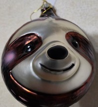 Robert Stanley Glass Sloth Face Ornament NWT - £11.34 GBP