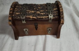Vintage Wood Log Live Edge Treasure Chest Trinket Box Jewelry Watches Manly - £23.53 GBP