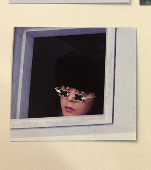Tarjeta fotográfica oficial G-DRAGON BIGBANG [Übermensch]_Kpop Authentic - $4.00