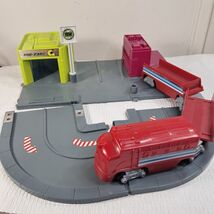 Hot Wheels City TRAIN STATION Playset n8505 2008 car track set PARTS Vin... - $65.00