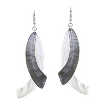 Gorgeous Ocean Curves Blacklip and White Seashell Dangle Earrings - £11.81 GBP