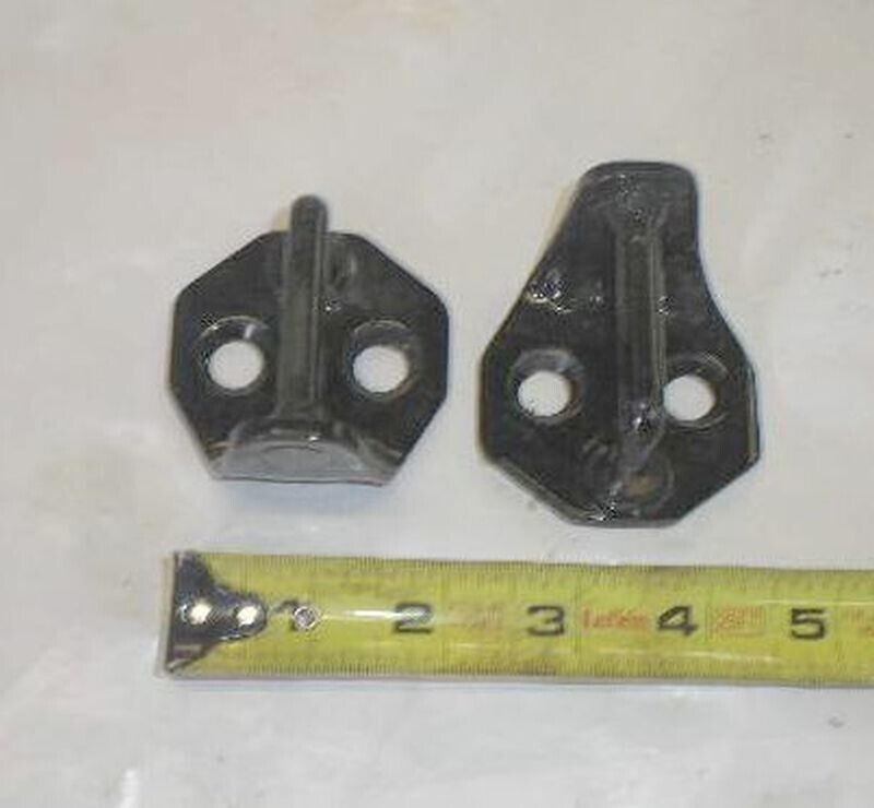 1998 Lincoln Continental Rear Door Catches Latches - $3.88