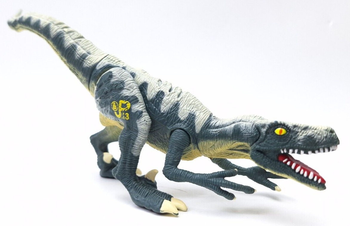 Jurassic Park Lost World Velociraptor Raptor CYCLOPS JP13 Capture Gear Kenner - £6.85 GBP