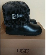UGG Australia Kids Ellee Animal Black Sheepskin Boots, Sz 3 - $2,124.16 MXN