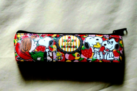New Authentic Japan Peanuts Snoopy 7&quot; Zipper Pen Case Pouch - Loves His Friends - £3.85 GBP