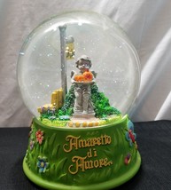 Amaretto Di Amore 1998 Valentine&#39;s Day Musical Water Globe Plays La Paloma - $37.39