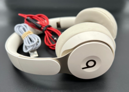Beats Solo Pro A1881 Wireless On-ear Headband Headphones - White - £94.95 GBP