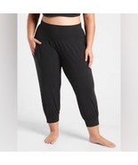 Athleta Salutation Crop Jogger in Black Size 1X - $54.14 CAD