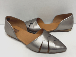 MIZ MOOZ WOMEN&#39;S LEATHER SLIP ON  FLATS SHOES SILVER  37EU / 7US  # K-78 - $78.21