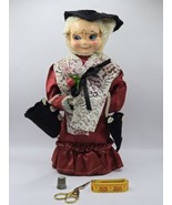VTG Grandma Sewing Pin Cushion-Doll-Plastic-Thimble-Scissors-Measuring T... - €77,27 EUR