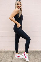 Black High Waist Backless Side Pockets Sports Jumpsuit - $251.65 MXN