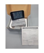  Digital Screen Home Or Travel Alarm Clock Works Great - $24.64 CAD
