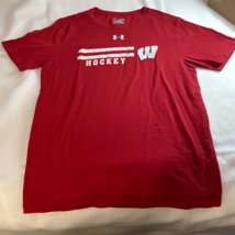 Under Armour Wisconsin Badgers Hockey Team Tshirt Men’s Small UW Badgers. - £11.99 GBP