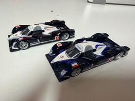lot TWO! Peugeot course Model 908 N° 8 - total -  NORAV full race team - $24.74